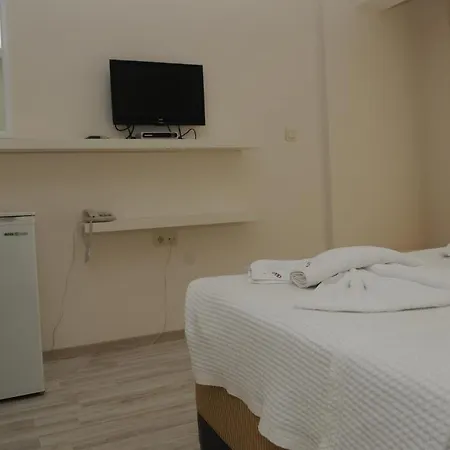 Koz Eliba Otel Çeşme